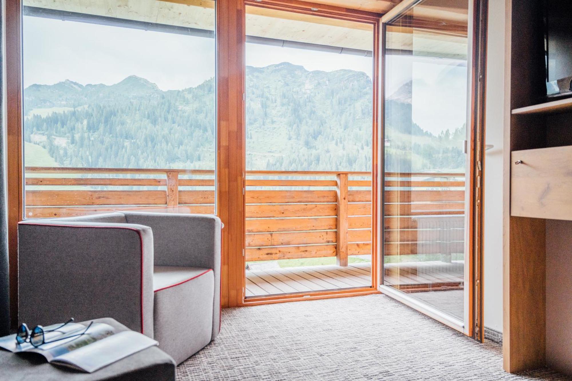 Falkensteiner Family Hotel Sonnenalpe Зонненальпе-Насфельд Экстерьер фото