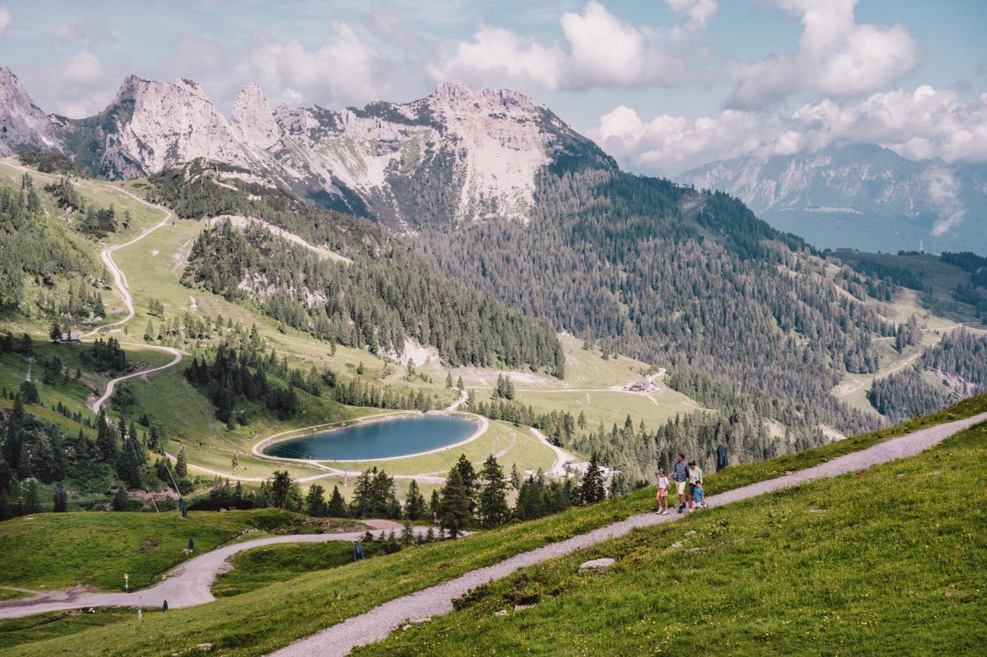Falkensteiner Family Hotel Sonnenalpe Зонненальпе-Насфельд Экстерьер фото