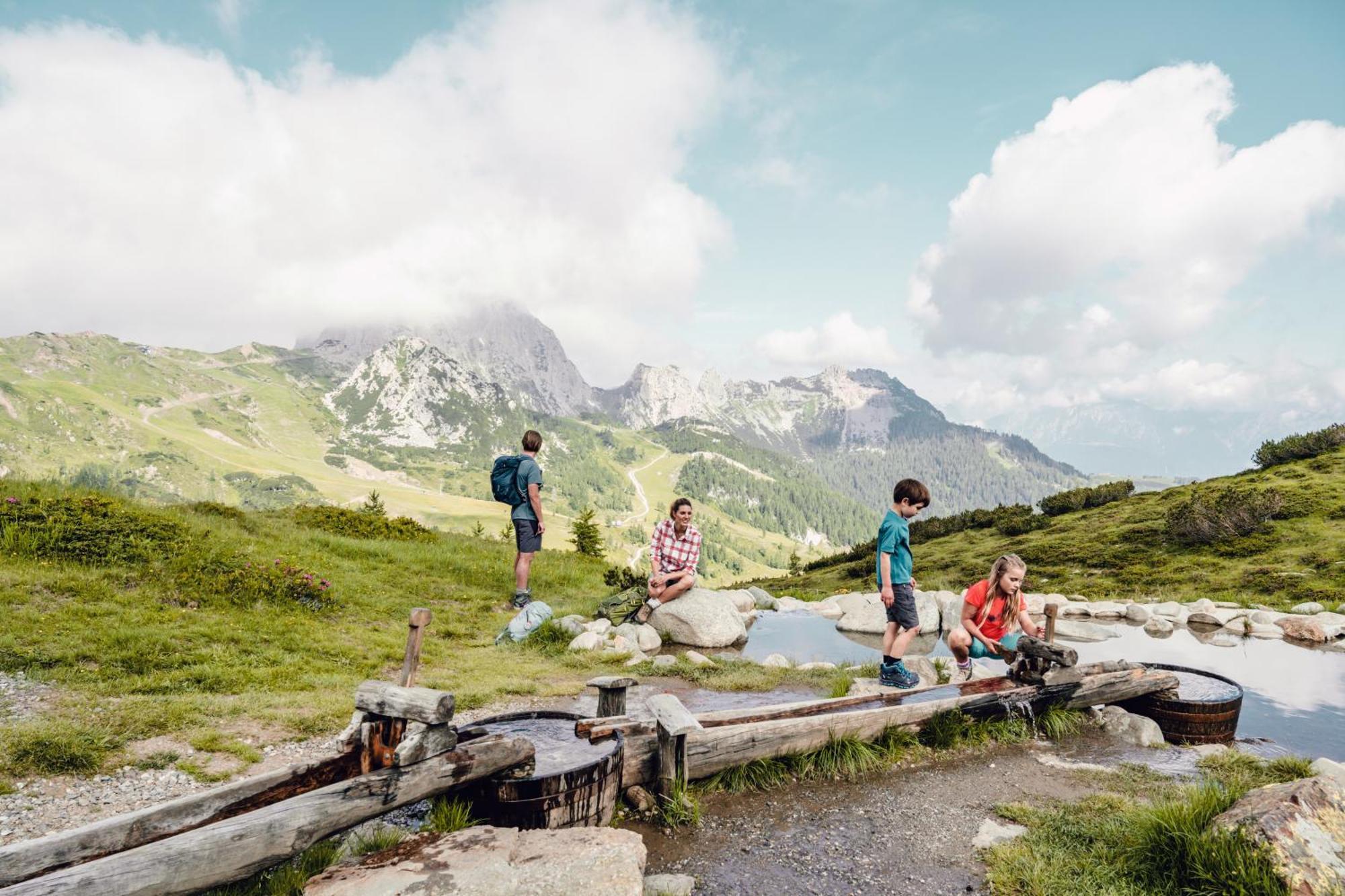 Falkensteiner Family Hotel Sonnenalpe Зонненальпе-Насфельд Экстерьер фото