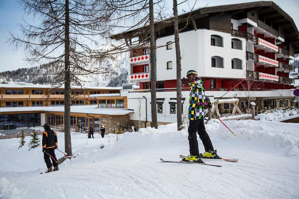 Falkensteiner Family Hotel Sonnenalpe Зонненальпе-Насфельд Экстерьер фото